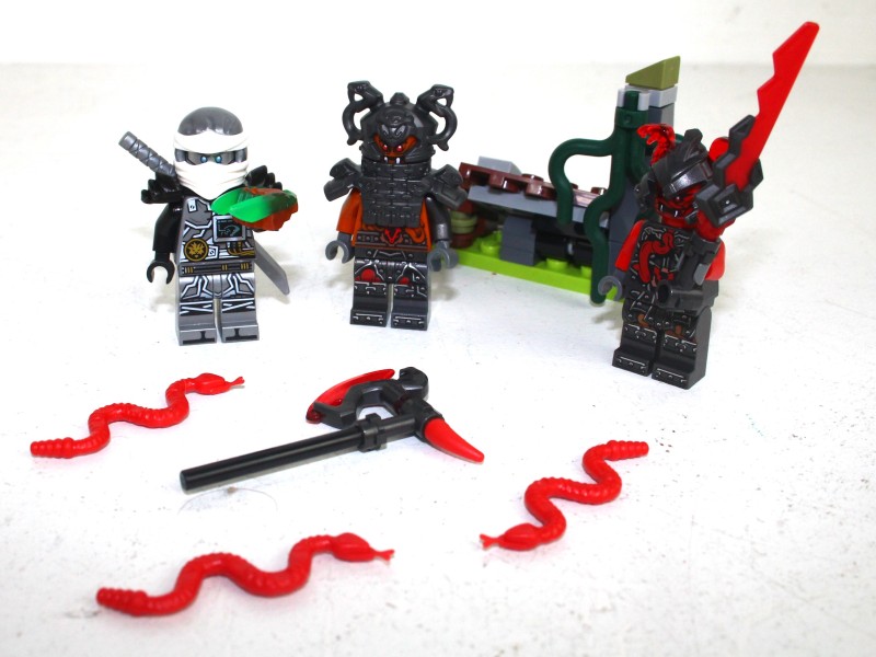 Lego Ninjago - 70624 Vermillion invasievoertuig