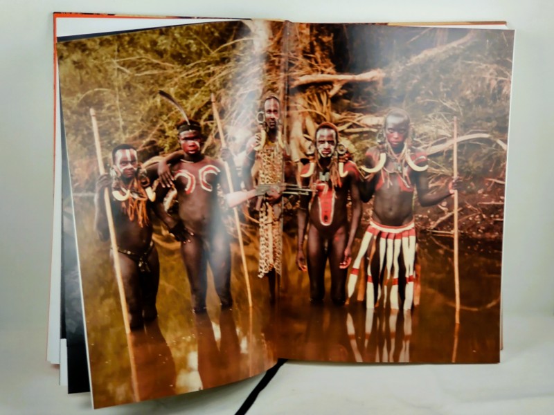 Folio fotoboek Jimmy Nelson - Before they pass away