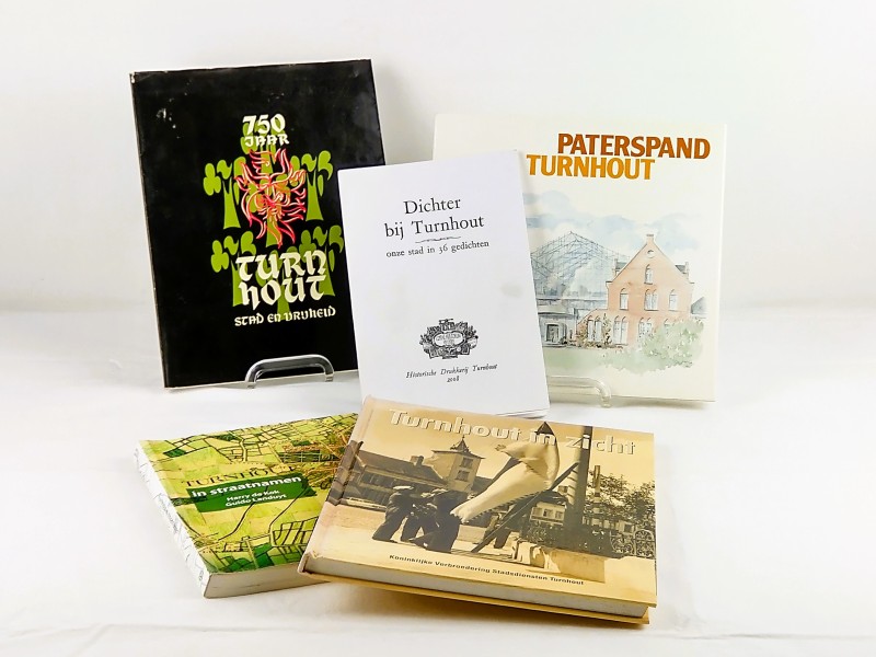 Lot boeken geschiedkunde Turnhout