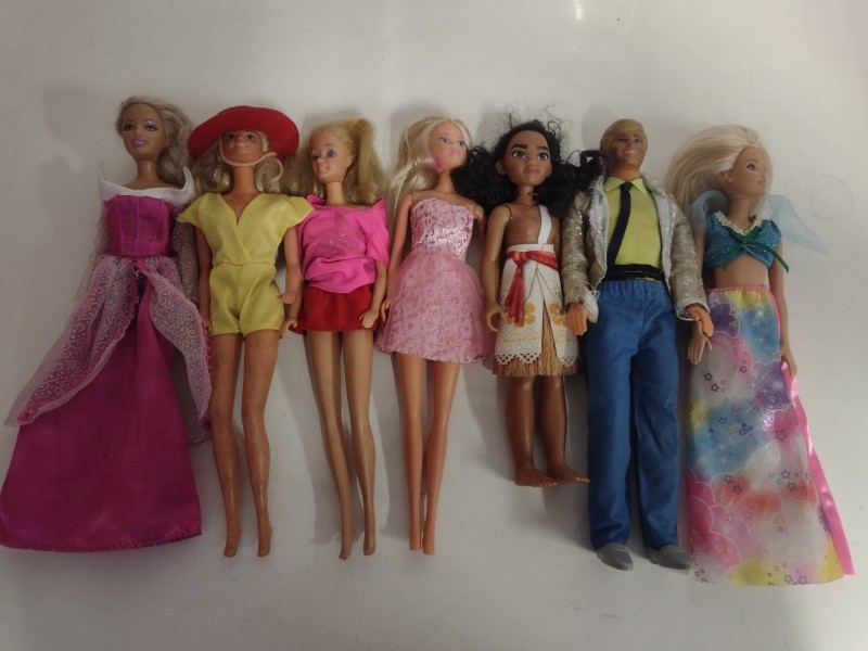 Lot vintage Barbie en vrienden