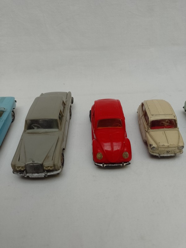 Lot vintage miniatuurautootjes