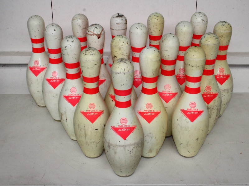 Set van 18 Amerikaanse Bowling Kegels