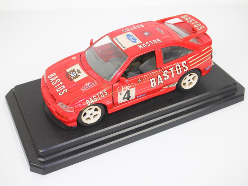 Schaalmodel - Ford Escort RS Cosworth - Bburago