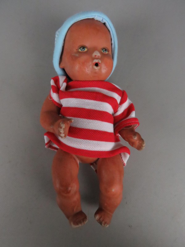 Vintage aardewerk baby pop