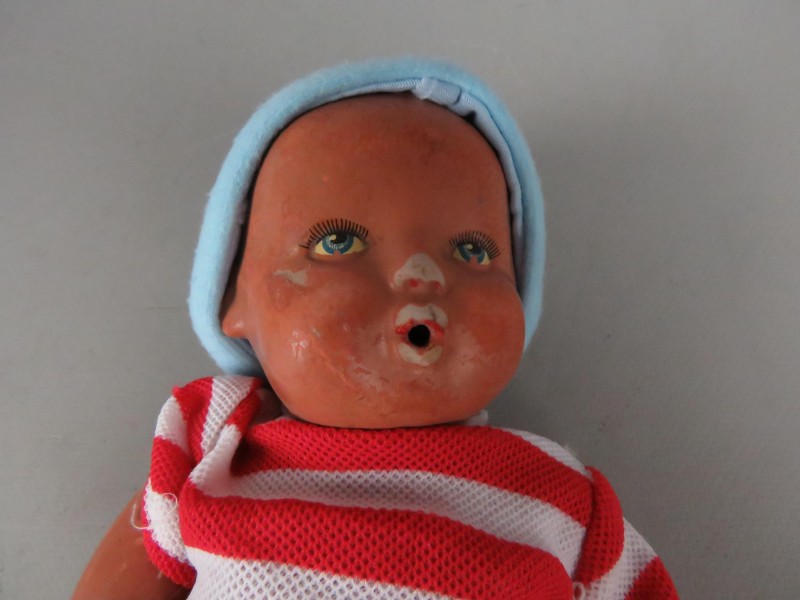 Vintage aardewerk baby pop