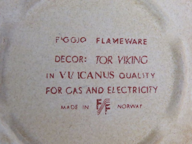 Vintage FIGGJO flameware pannetjes