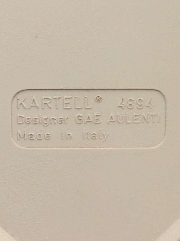 Vierkante tafel van Kartell, serienummer: 4894 - made in Italy