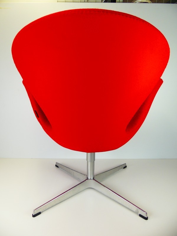 Swan Chair rood