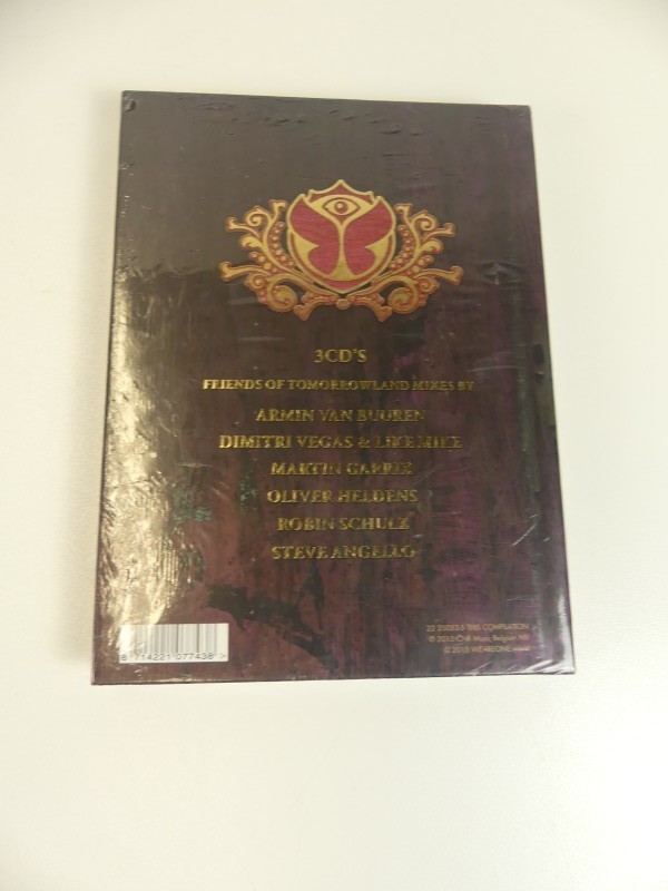 Collectie TomorrowLand Cd's + boeken