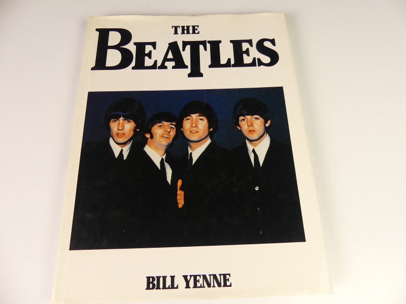 The Beatles boek - Bill Yenne en twee singles