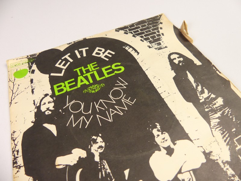 The Beatles boek - Bill Yenne en twee singles