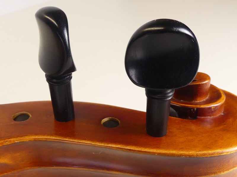 Sandner Cello