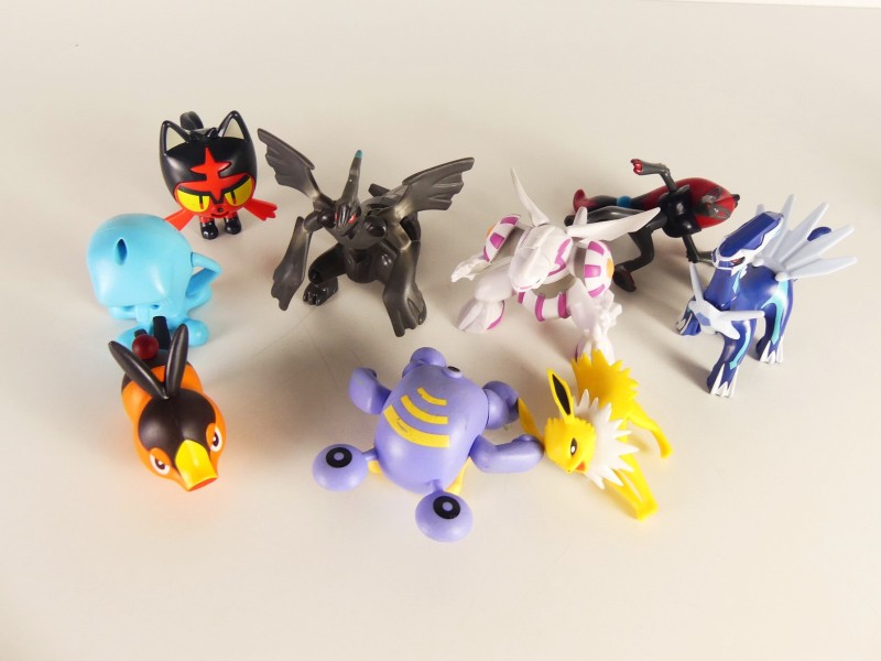 Lot Pokémon Figuren