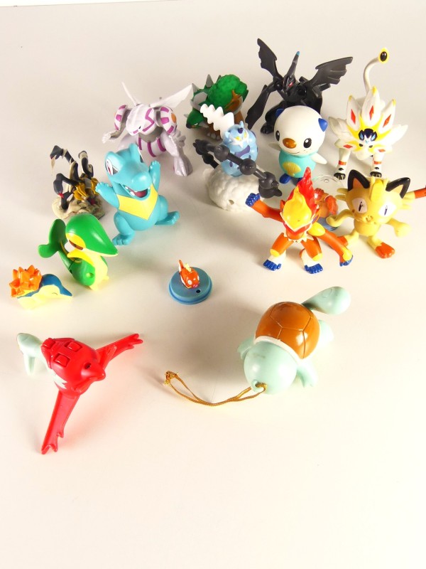 Lot Pokémon Figuren