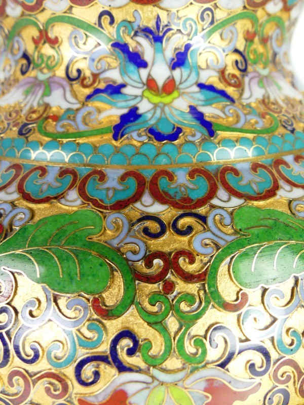 Chinese Cloisonné geëmailleerde dekselvaas