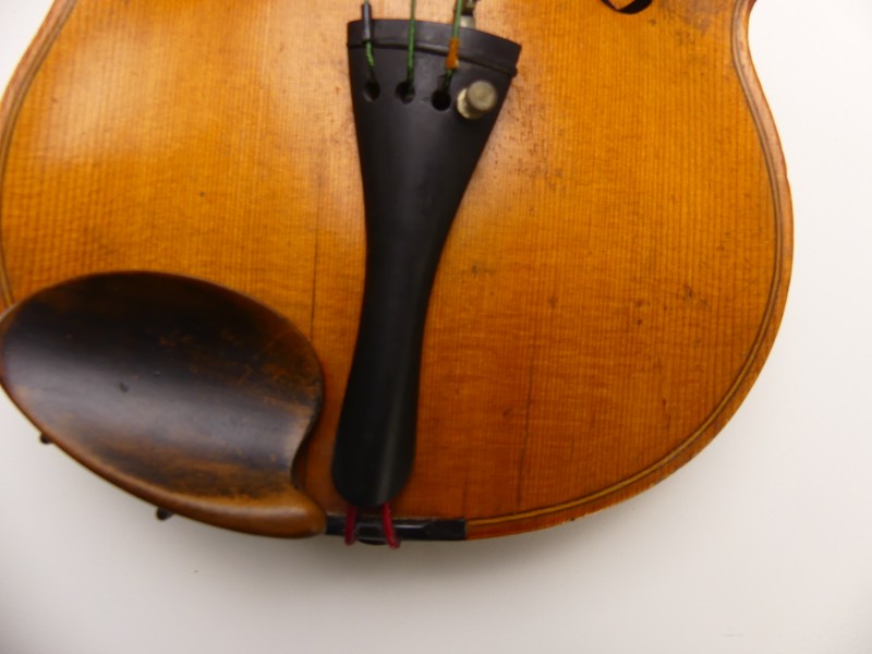 Viool gemerkt met Stradivarius