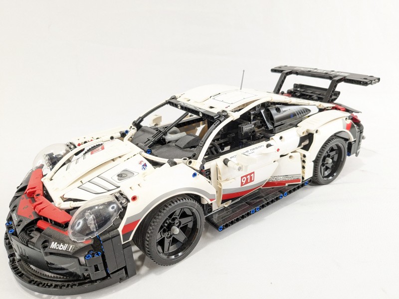 LEGO Technic Porsche 911 RSR