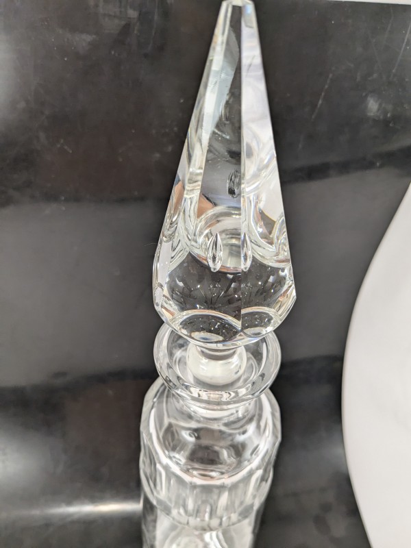 Kristallen geslepen decanter met kraantje [Val St Lambert]