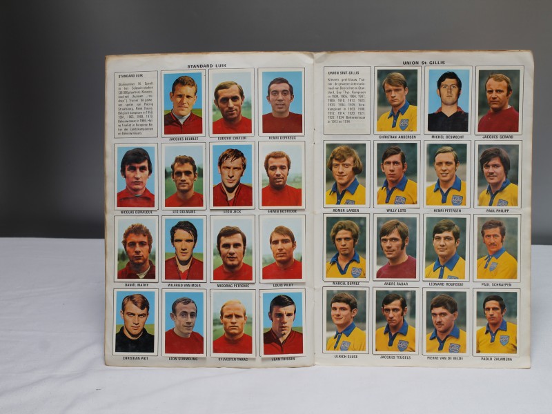 Verzamelalbum "Voetbalsterren Eerste Divisie 70/71 (Art. 970)