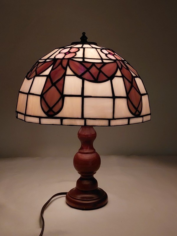 Tiffany stijl bijzetlamp