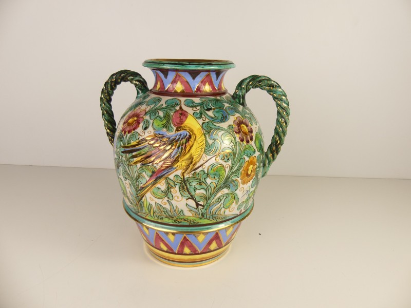 Vintage italiaanse majolica-vaas