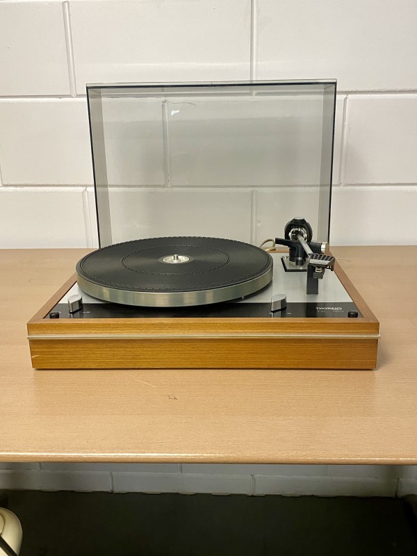 Thorens TD 160 platenspeler