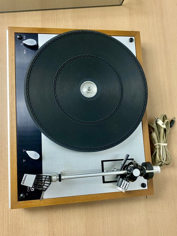 Thorens TD 160 platenspeler