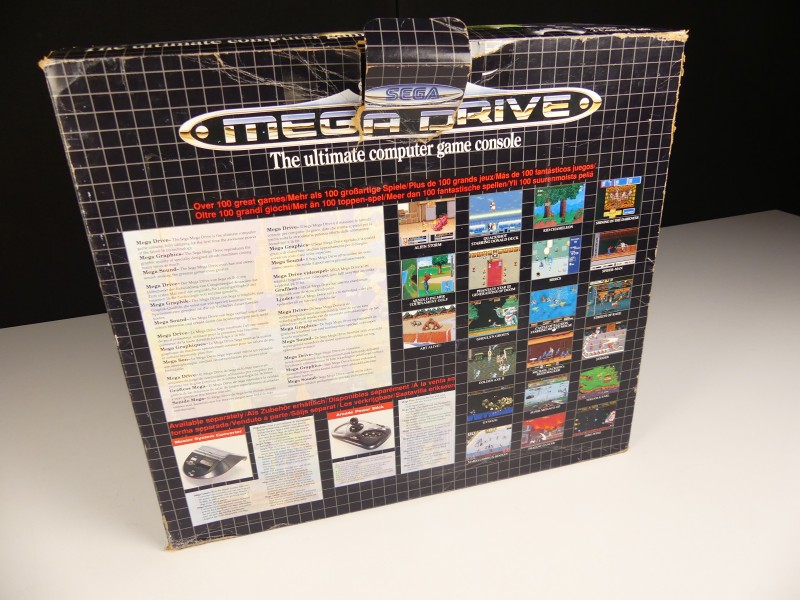 SEGA Mega Drive 16Bit  - in doos + Sonic Hedgehog spel