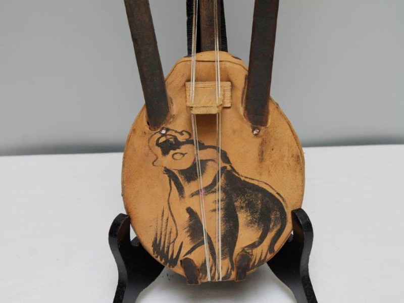 Antiek Afrikaans muziekinstrument (Art. 1033)