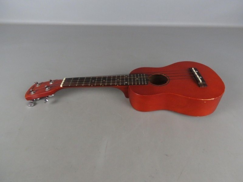 Clifton ukelele