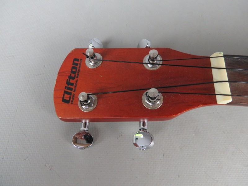 Clifton ukelele