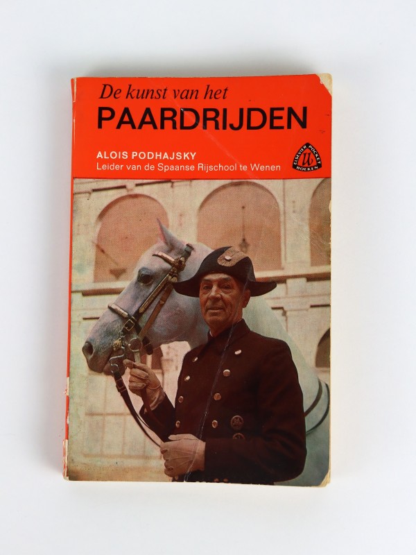 Lot van 10 vintage boeken over paarden