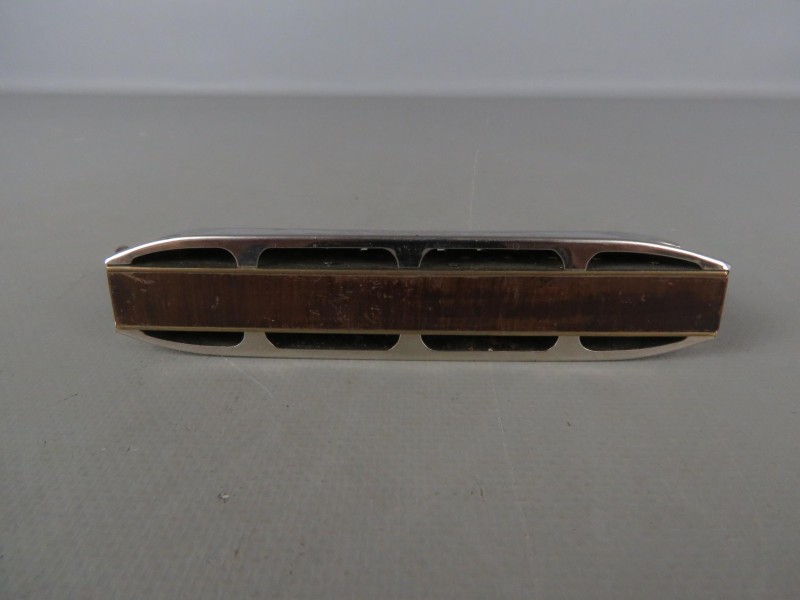 Chromatic harmonica