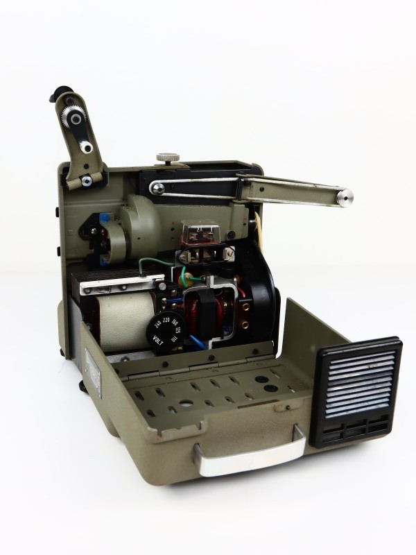 EUMIG WIEN P8 cineprojector