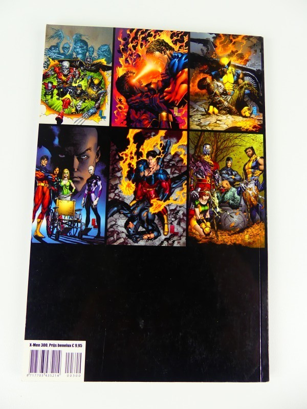 Lot Marvel comics en Limited Adamantium Collection Wolverine handschoen.