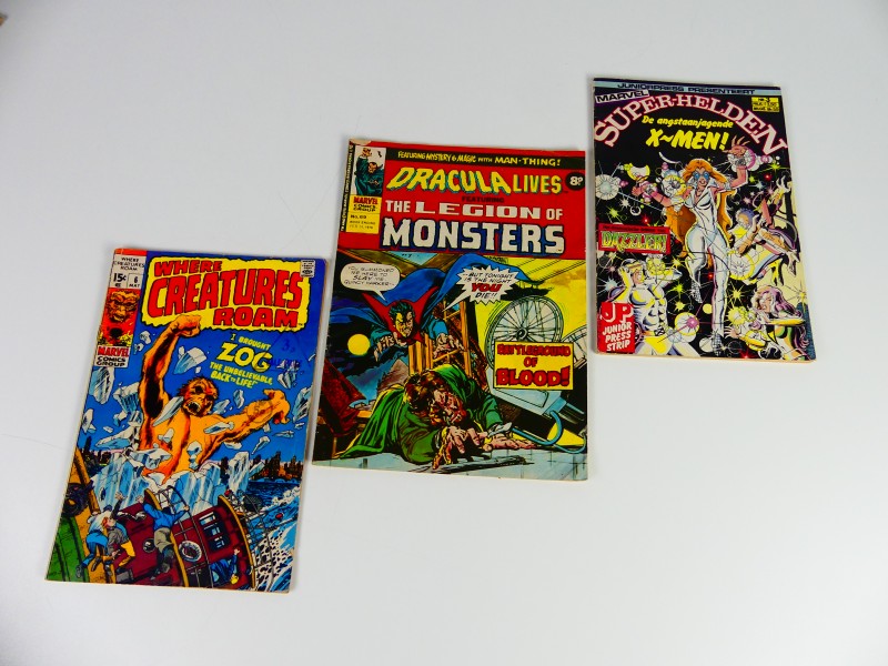 Lot Marvel Comics + Beeldje