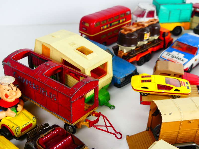 Vintage lot van gemengde autotjes - Corgi