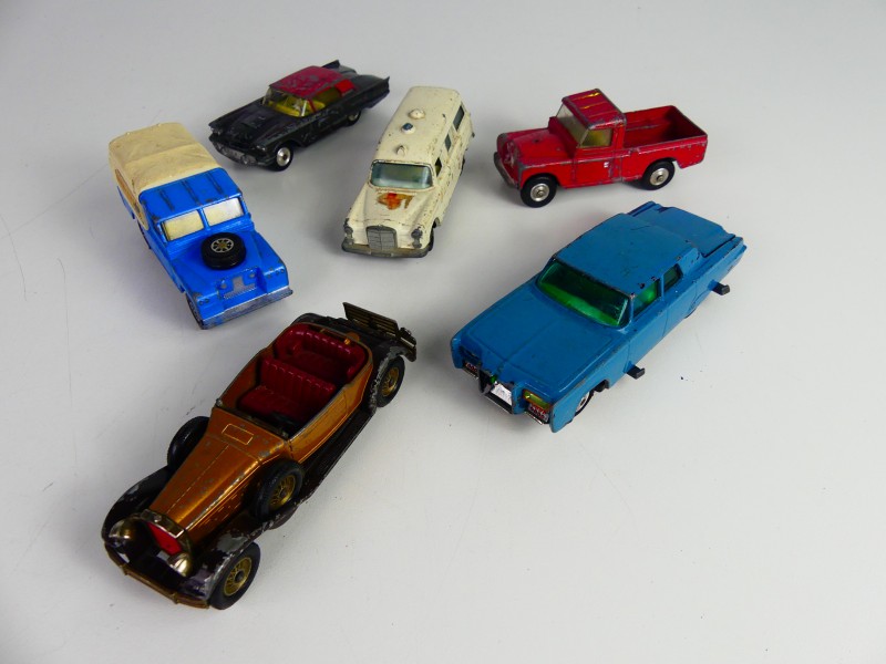 Vintage lot van gemengde autotjes - Corgi