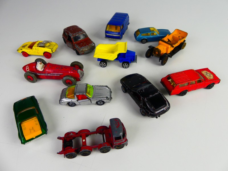 Vintage lot van gemengde autotjes - Corgi