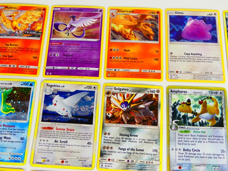 Pokémon verzamelkaarten Bundel 50 Holo kaarten