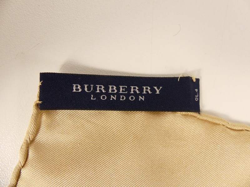 Zakdoek-sjaal gemerkt ''Burberry London''