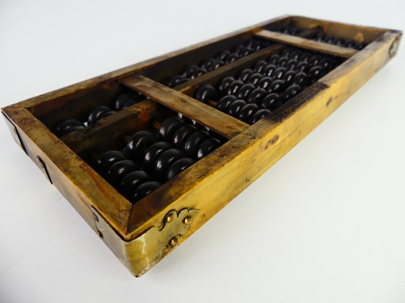 Vintage Oosterse bewaardoosjes en Abacus