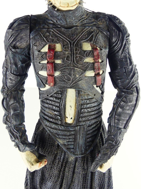 Neca - Hellraiser figuur reageert op bewegingen met geluid - Reel Toys