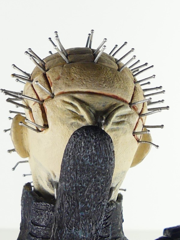 Neca - Hellraiser figuur reageert op bewegingen met geluid - Reel Toys