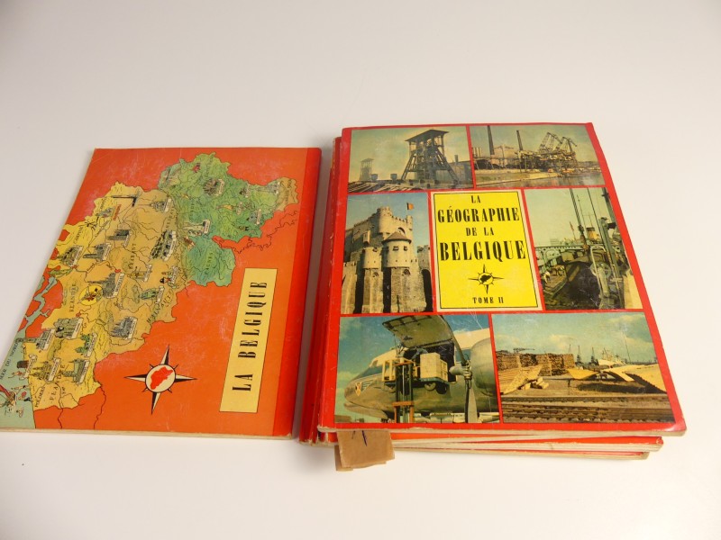 Lot Chromo's albums ''La Geographie de Belgique'' en ''La Geographie- de L'Europe''