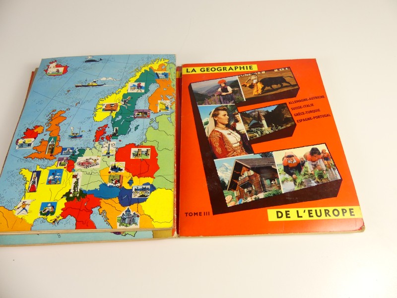 Lot Chromo's albums ''La Geographie de Belgique'' en ''La Geographie- de L'Europe''