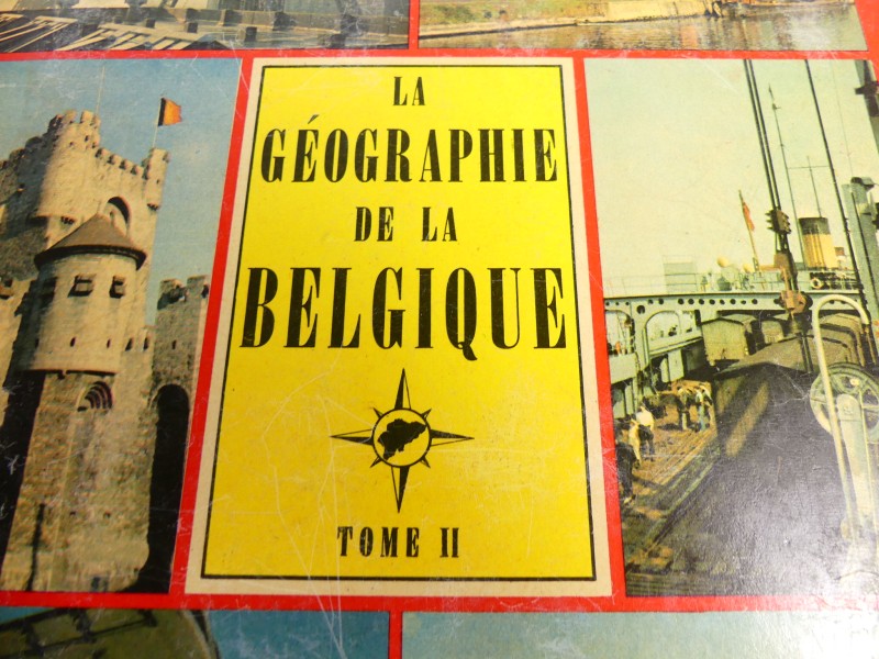 Lot Chromo's albums ''La Geographie de Belgique'' en ''La Geographie- de L'Europe''