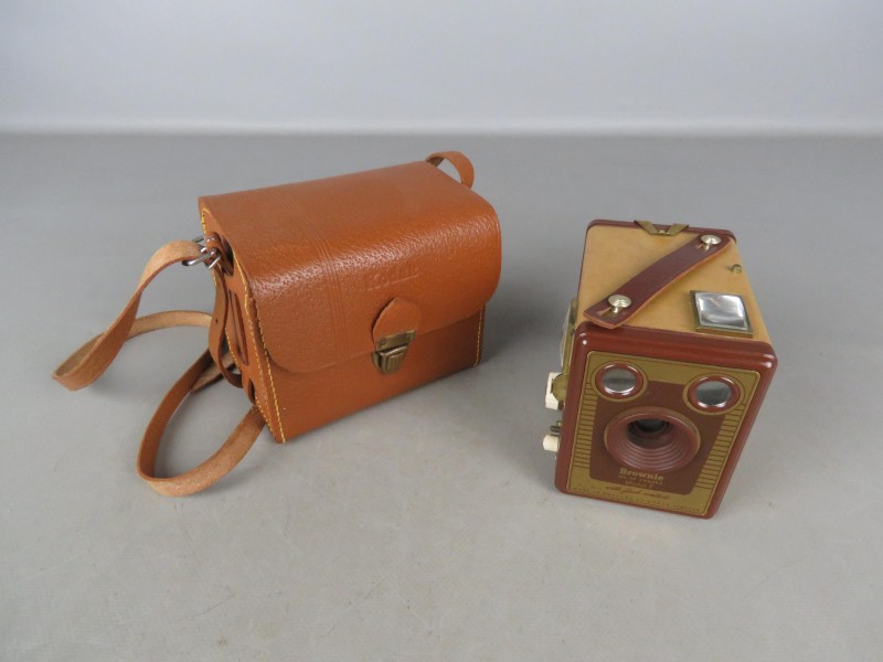 Vintage Kodak Brownie 6-20 camera model F in origineel lederen houder