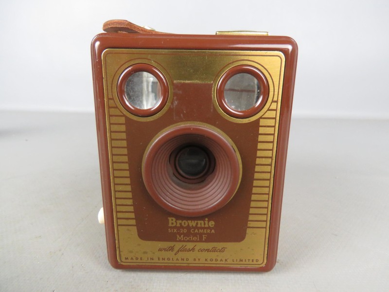 Vintage Kodak Brownie 6-20 camera model F in origineel lederen houder