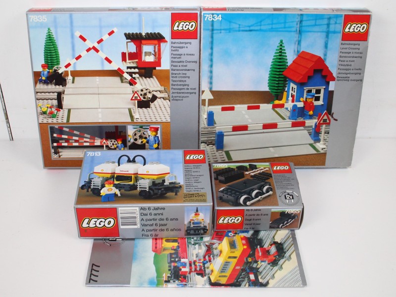 Lego Spoorwegovergang en wagons - Compleet in doos